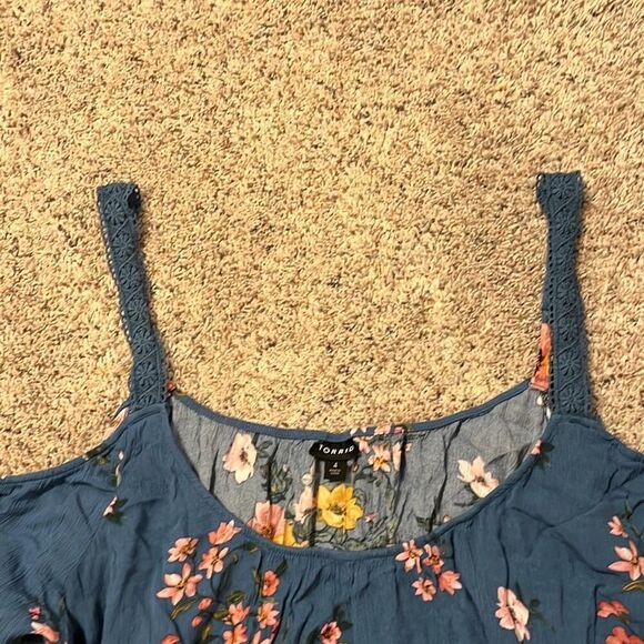 Torrid Blue Crinkle Gauze Lace Trim Cold Shoulder Top Size 4X - Picture 3 of 11